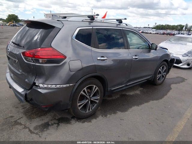 2017 NISSAN ROGUE SL 4
