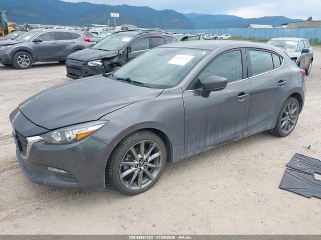 2018 MAZDA MAZDA3 TOURING 2