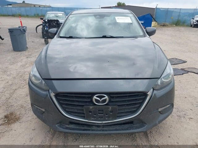 2018 MAZDA MAZDA3 TOURING 12