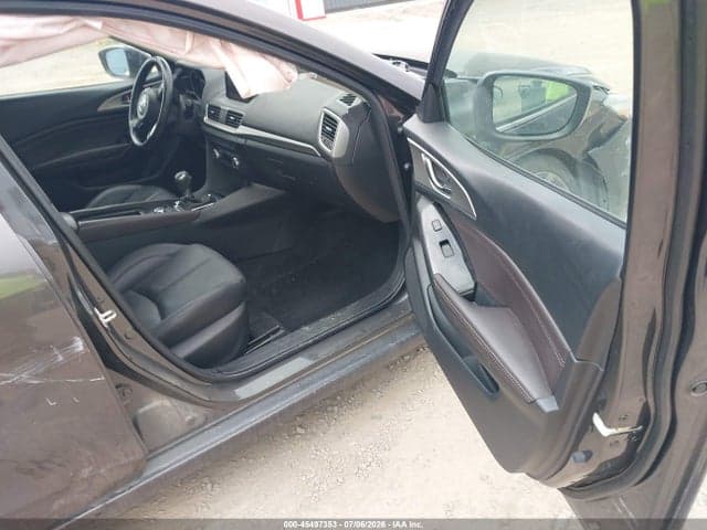2018 MAZDA MAZDA3 TOURING 5