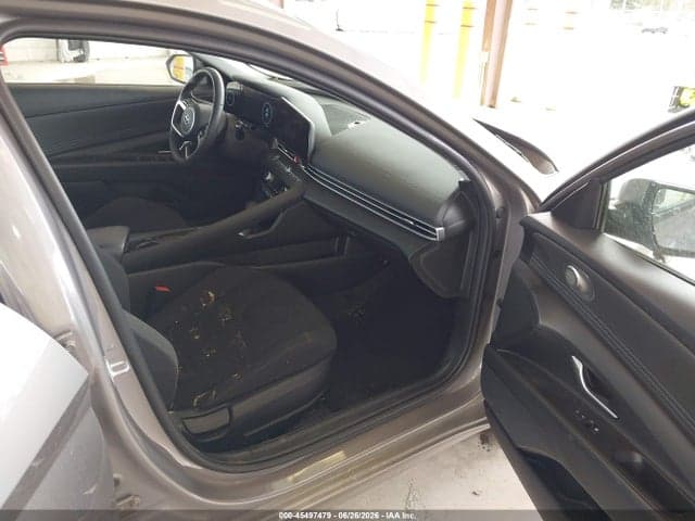 2023 HYUNDAI ELANTRA SEL 5