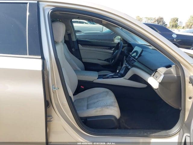 2018 HONDA ACCORD EX 5