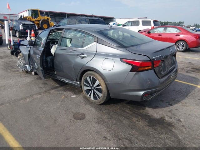2021 NISSAN ALTIMA SV FWD 3