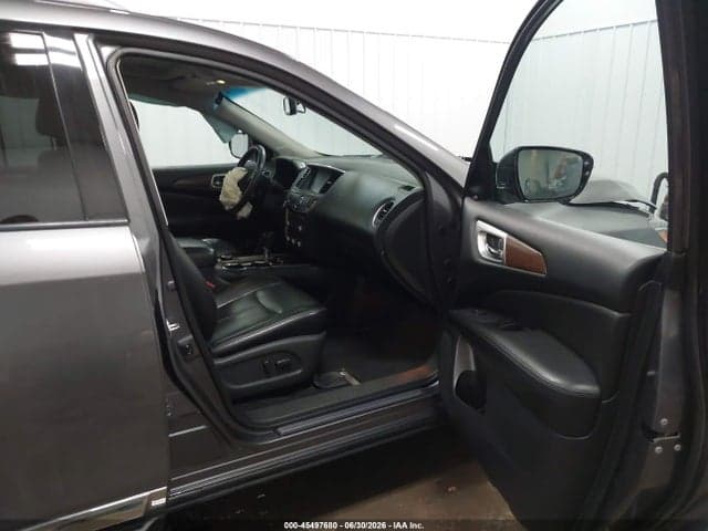 2017 NISSAN PATHFINDER PLATINUM 5