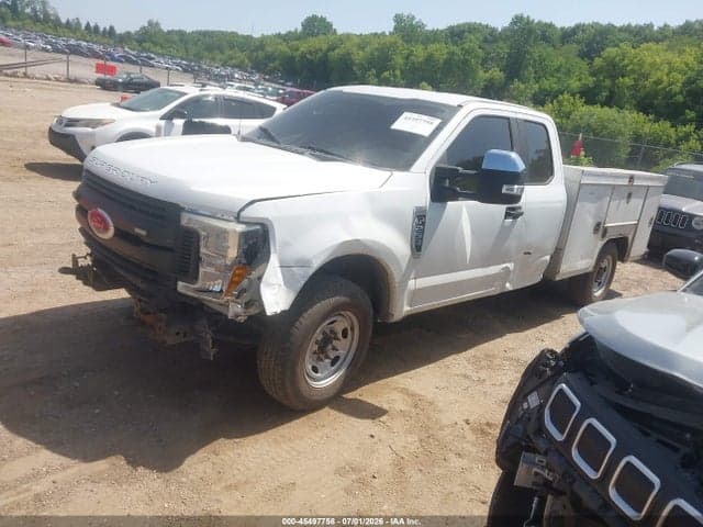 2017 FORD F-250 XL/XLT 2