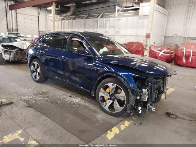 2022 AUDI E-TRON PREMIUM PLUS QUATTRO 1