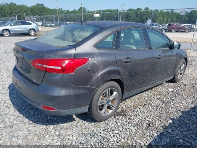 2017 FORD FOCUS SE 4