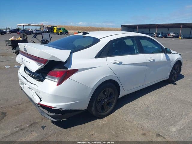 2022 HYUNDAI ELANTRA SEL 4