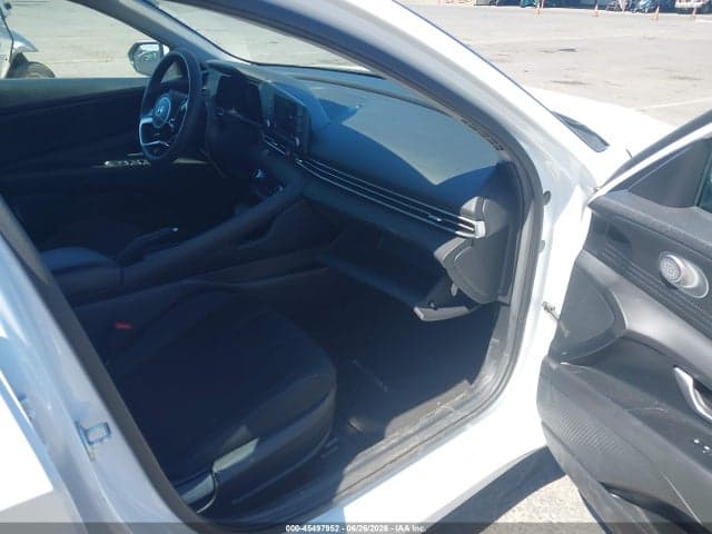 2022 HYUNDAI ELANTRA SEL 5