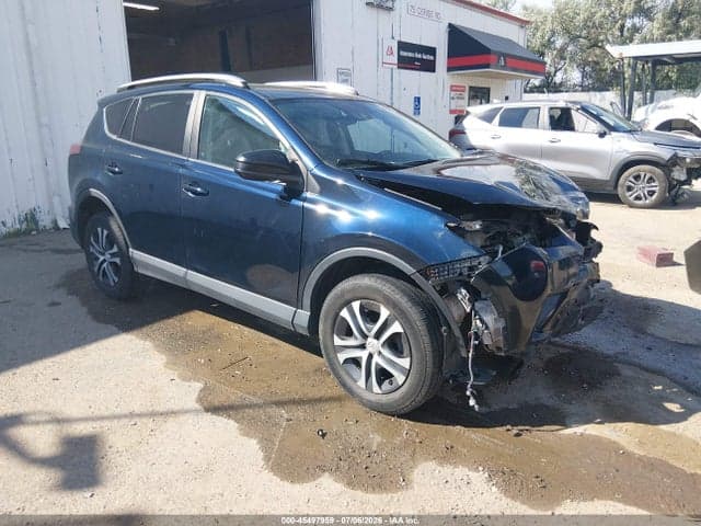 2017 TOYOTA RAV4 LE 1