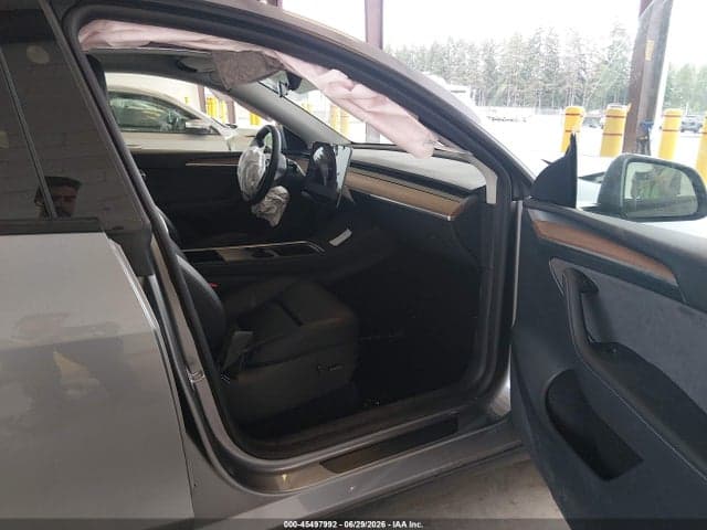 2025 TESLA MODEL Y LONG RANGE DUAL MOTOR REAR-WHEEL DRIVE 5