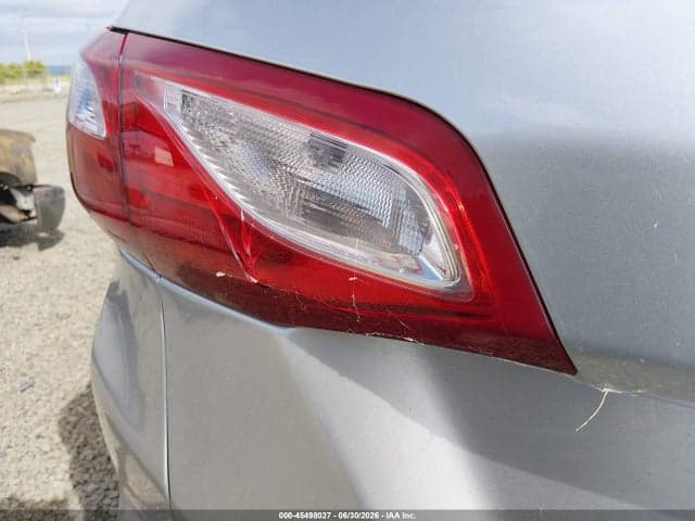 2018 CHEVROLET EQUINOX LT 18