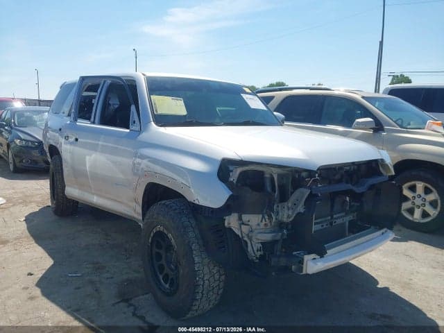 2021 TOYOTA 4RUNNER SR5 1