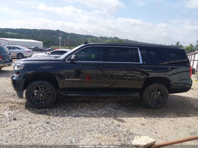 2018 CHEVROLET SUBURBAN LT 13