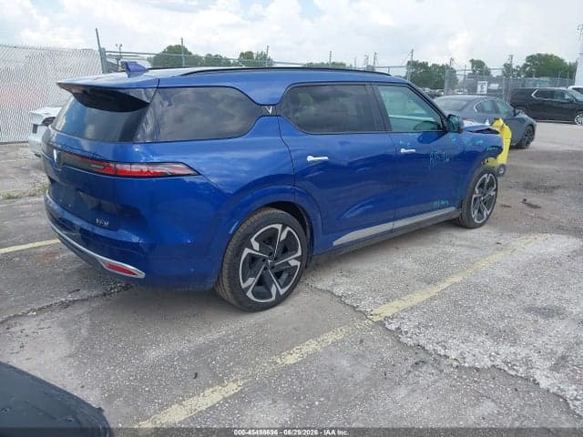 2024 VINFAST VF 9 PLUS 4