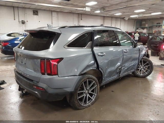2021 KIA SORENTO S 4