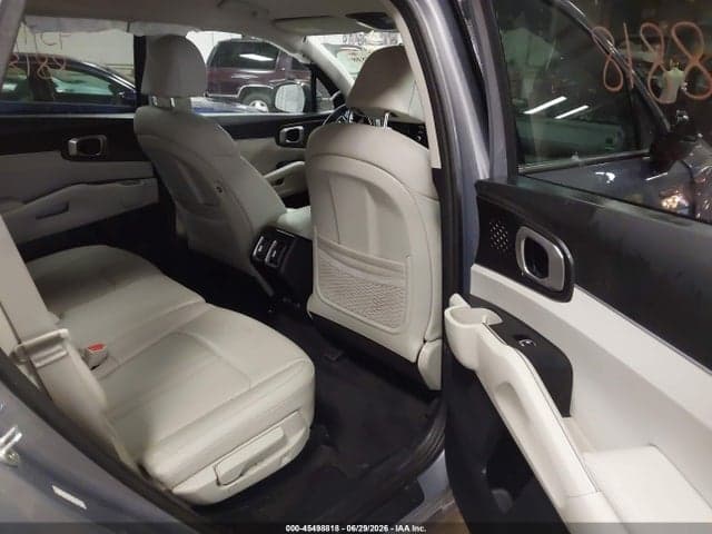 2021 KIA SORENTO S 8