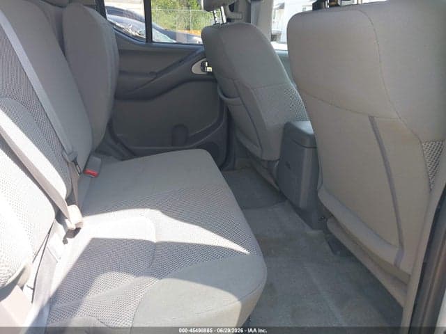 2018 NISSAN FRONTIER SV 8
