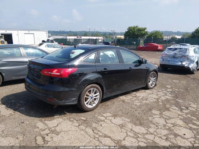 2017 FORD FOCUS SE 4