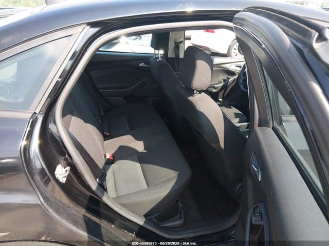 2017 FORD FOCUS SE 8