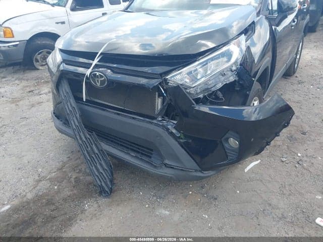 2021 TOYOTA RAV4 XLE 6