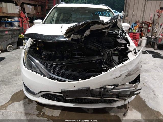 2017 CHRYSLER PACIFICA TOURING-L PLUS 6