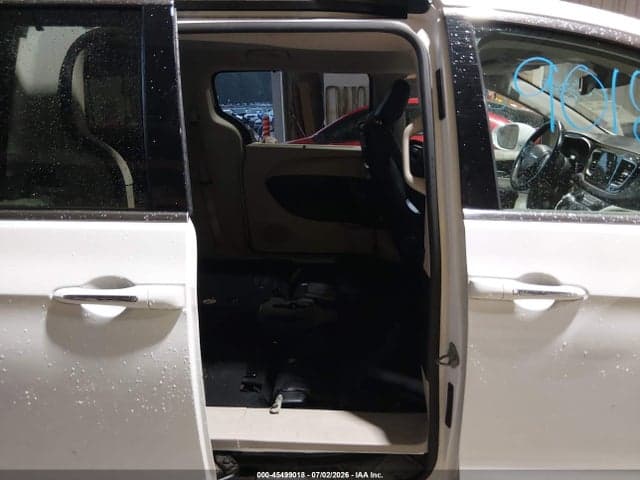 2017 CHRYSLER PACIFICA TOURING-L PLUS 8