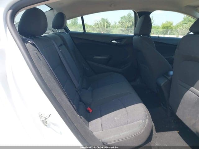 2017 CHEVROLET CRUZE LT AUTO 8