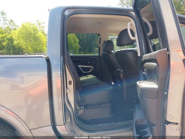2019 NISSAN TITAN PRO-4X 8
