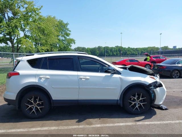 2018 TOYOTA RAV4 SE 13