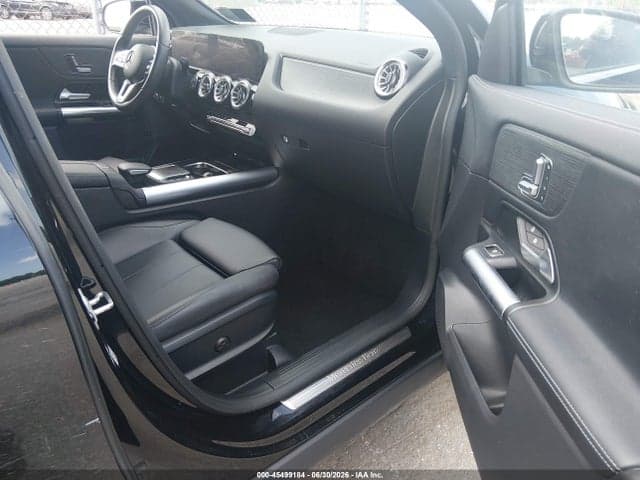 2023 MERCEDES-BENZ GLA 250 5
