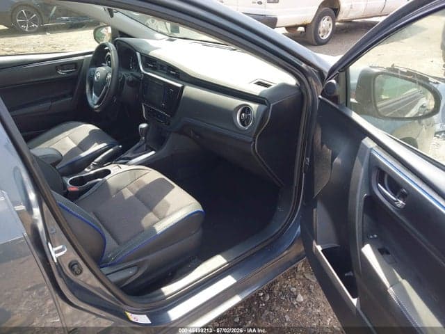 2017 TOYOTA COROLLA SE 5