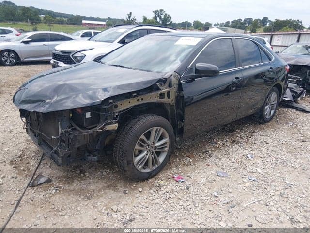 2017 TOYOTA CAMRY SE 2