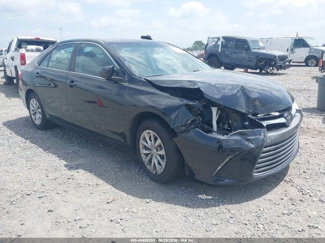 2017 TOYOTA CAMRY LE 1