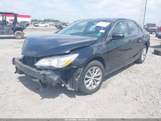 2017 TOYOTA CAMRY LE 2