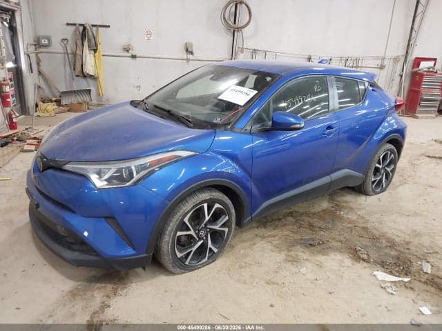2019 TOYOTA C-HR XLE 2
