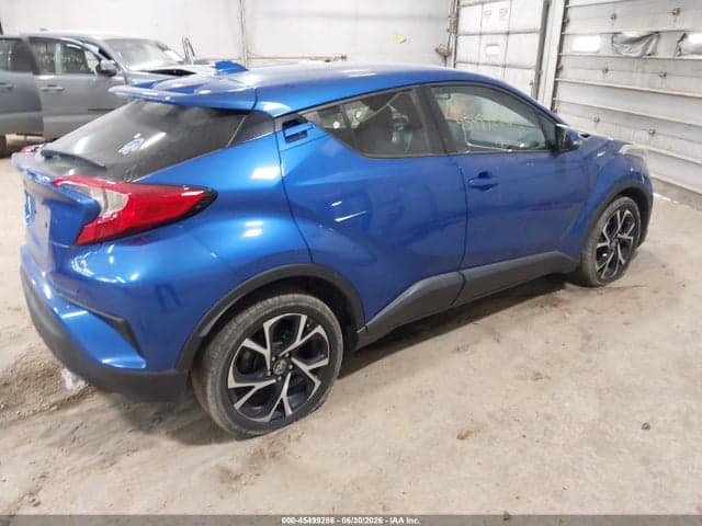 2019 TOYOTA C-HR XLE 4
