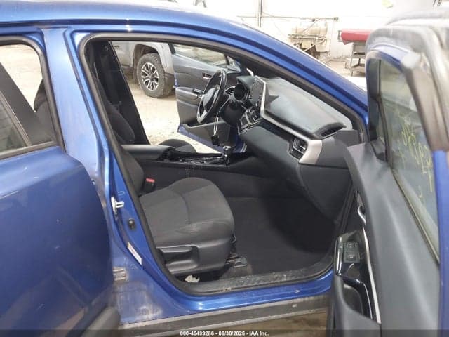 2019 TOYOTA C-HR XLE 5