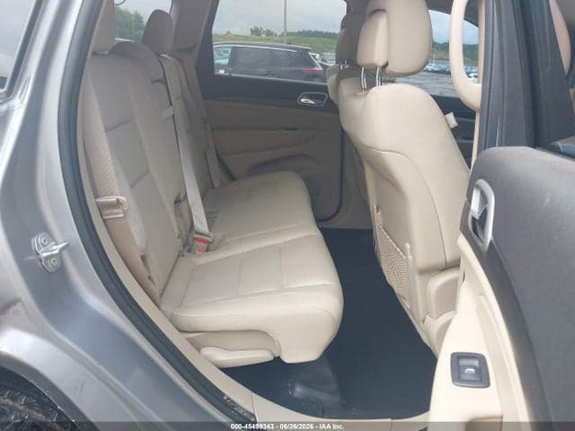 2019 JEEP GRAND CHEROKEE LAREDO E 4X4 8