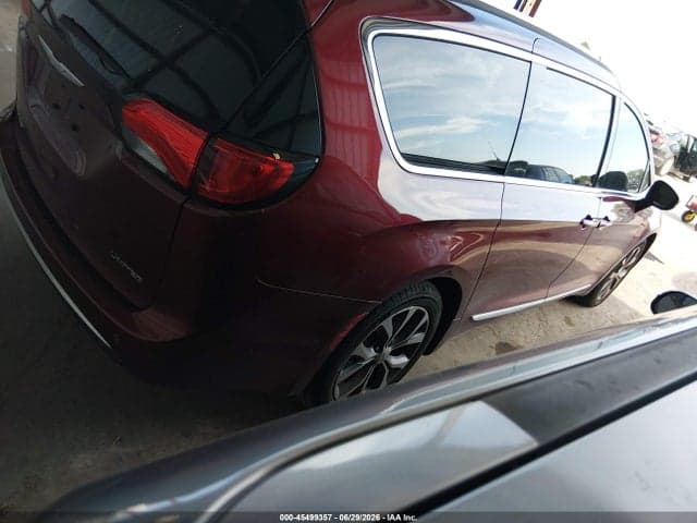 2017 CHRYSLER PACIFICA LIMITED 4