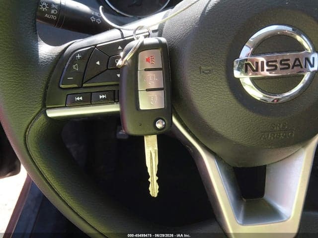 2019 NISSAN ROGUE S 11