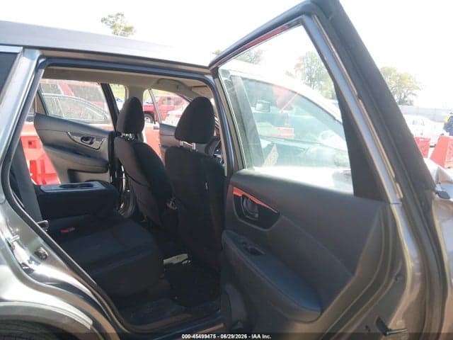 2019 NISSAN ROGUE S 8