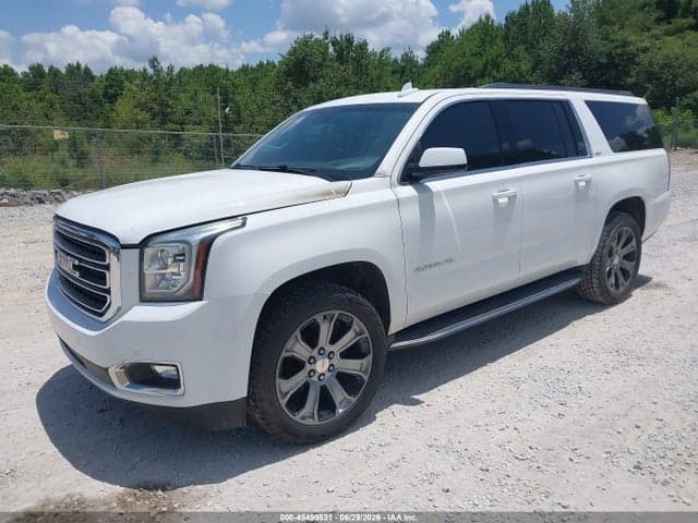 2017 GMC YUKON XL SLT 2