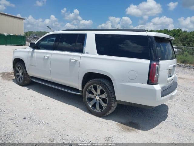 2017 GMC YUKON XL SLT 3