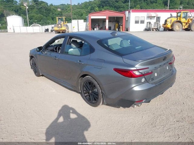 2026 TOYOTA CAMRY SE 3