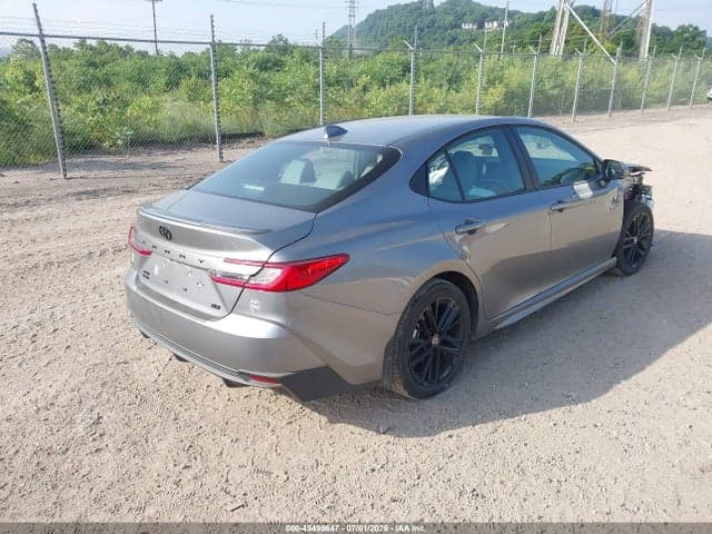 2026 TOYOTA CAMRY SE 4