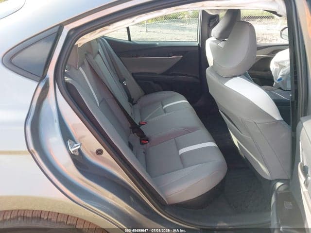 2026 TOYOTA CAMRY SE 8