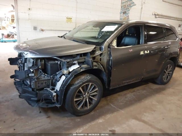 2019 TOYOTA HIGHLANDER XLE 2
