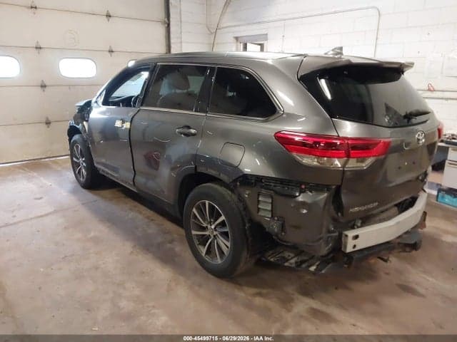 2019 TOYOTA HIGHLANDER XLE 3