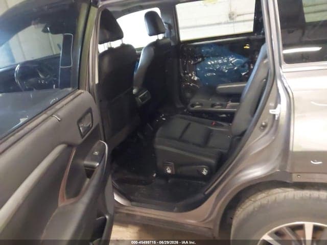 2019 TOYOTA HIGHLANDER XLE 8